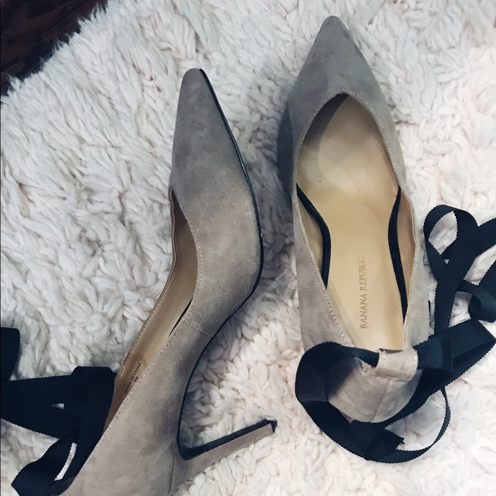Banana Republic suede pumps - Picture 2 of 6